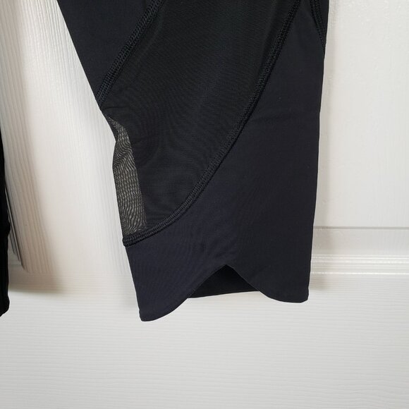 Lululemon Home stretch crop 19" Black Leggings Size 8 Mesh Leg Panel Athletic - Picture 4 of 7